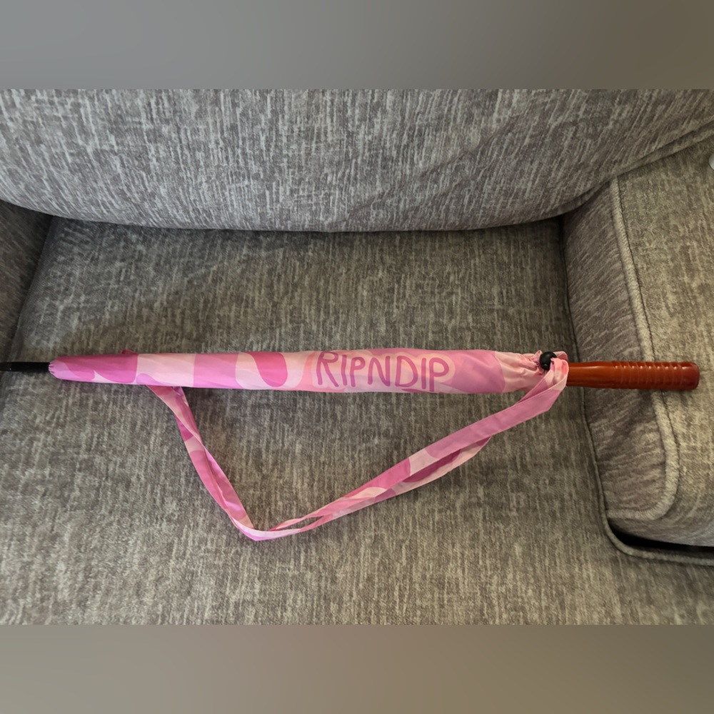 Ripndip Pink Umbrella with Wooden handle and Shoulder Strap and Cover Brand New